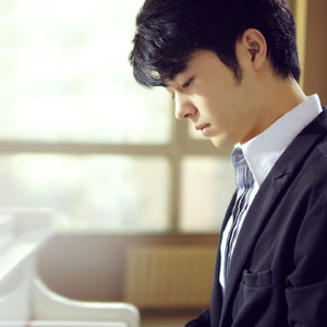 刘涛伦流澡到高潮
